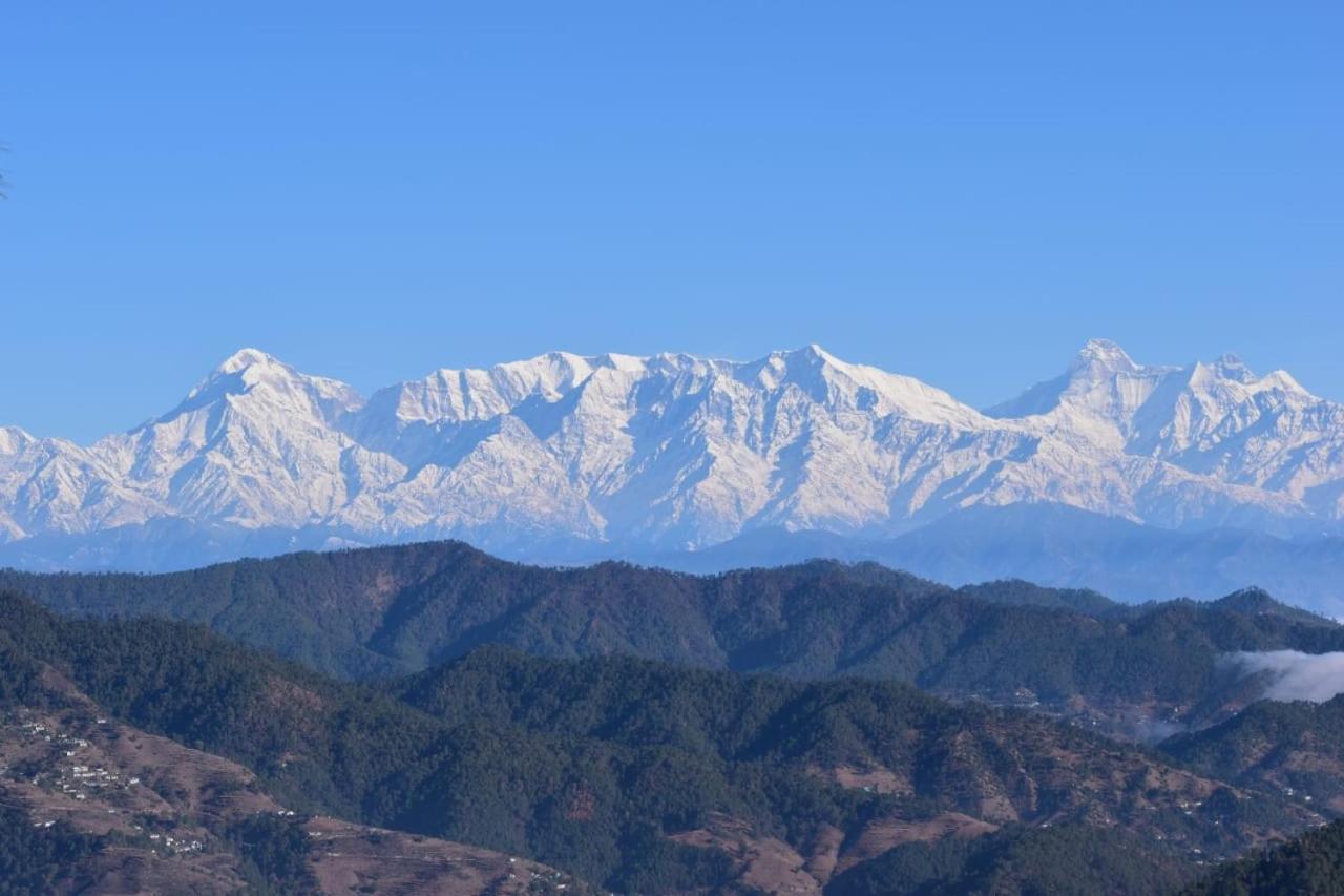 Kasar Himalaya Holiday Resort, Binsar Rd Алмора Экстерьер фото